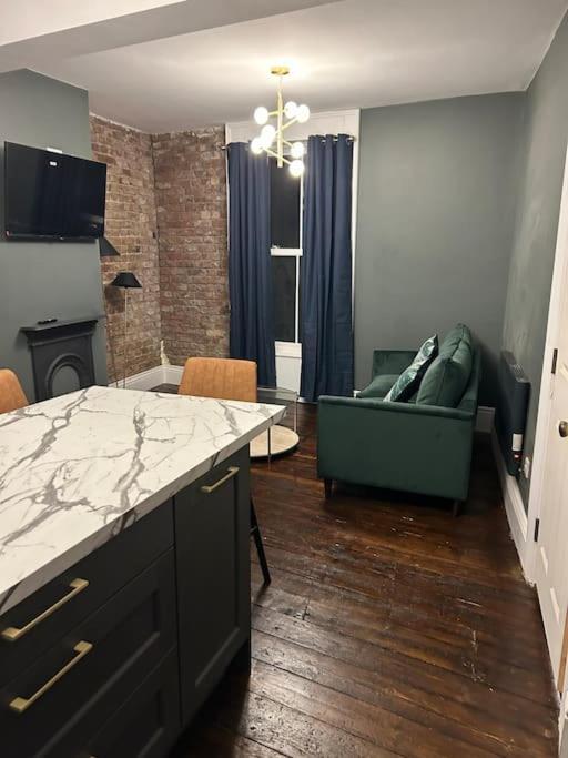 شقة Patrick Street Townhouse كورك المظهر الخارجي الصورة